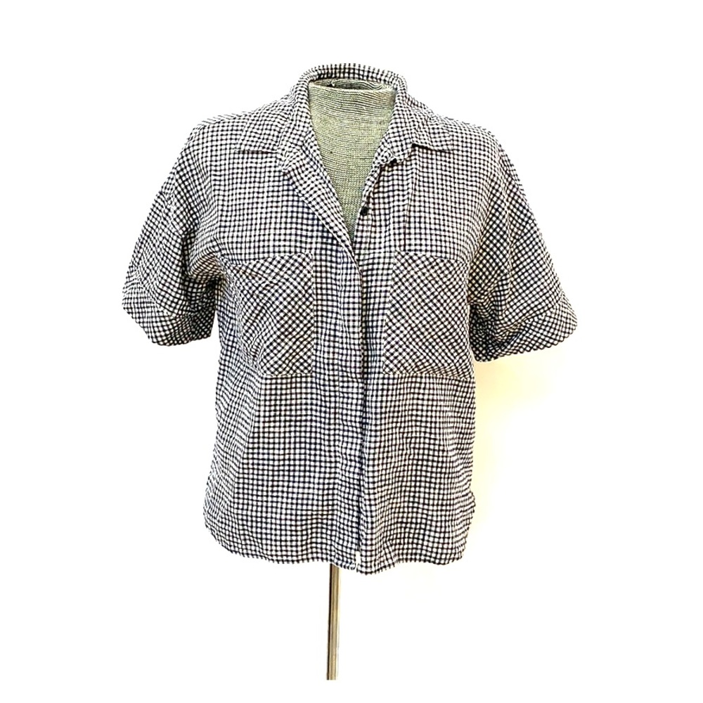 Old Navy button up Top